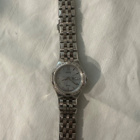 Citizen eco-drive ladies watch - Picture 2 of 4